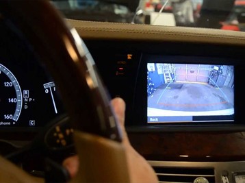 Купить и установить камеру заднего вида для Mercedes-Benz