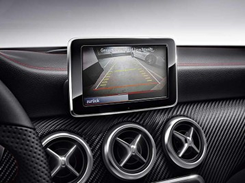 Установка камеры заднего вида Mercedes-Benz CLA-Class C117/X117