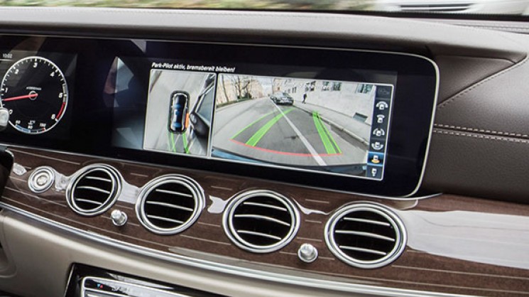 Работа камеры заднего обзора Mercedes W213