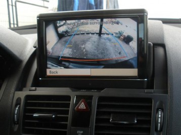 Подключение камеры на Mercedes-Benz C-Class (W204)