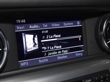 Музыка и видео с USB флешки на Mercedes-Benz SLK-Class (R172)