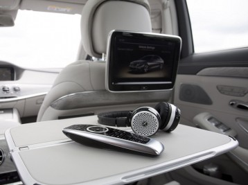 Оригинальные мониторы на подголовники Mercedes-Benz S-Class (W222) Оригинальные мониторы на подголовники Mercedes-Benz S-Class (W222)