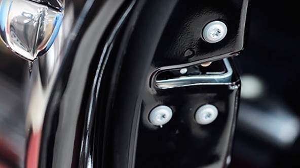 Бесштыревые доводчики дверей Mercedes-Benz