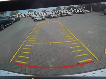 Купить и установить камеру заднего вида для Mercedes-Benz