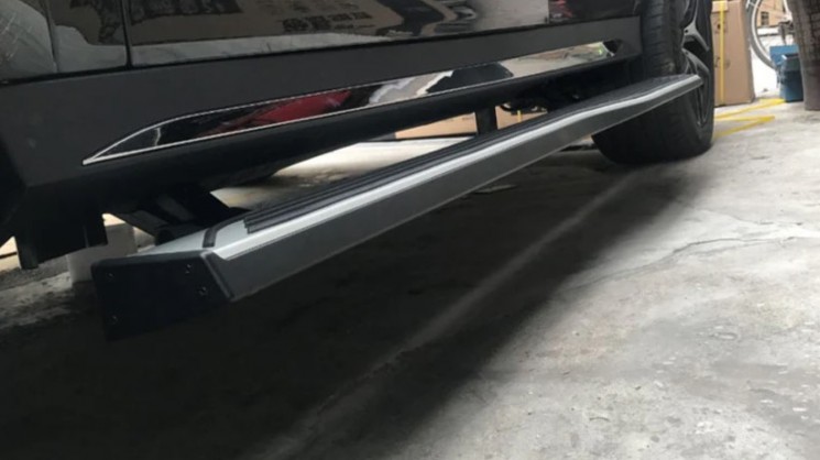 Выдвижные электро пороги " Maybach Style" Выдвижные электро пороги " Maybach Style"