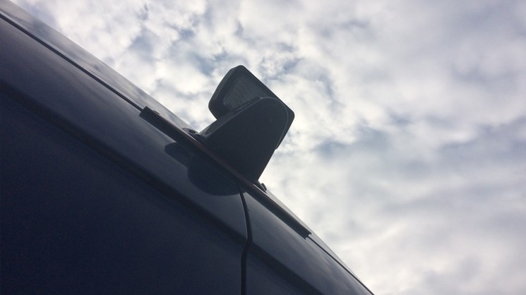 Установка камеры заднего обзора на Mercedes