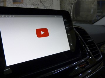 Youtube на Mercedes